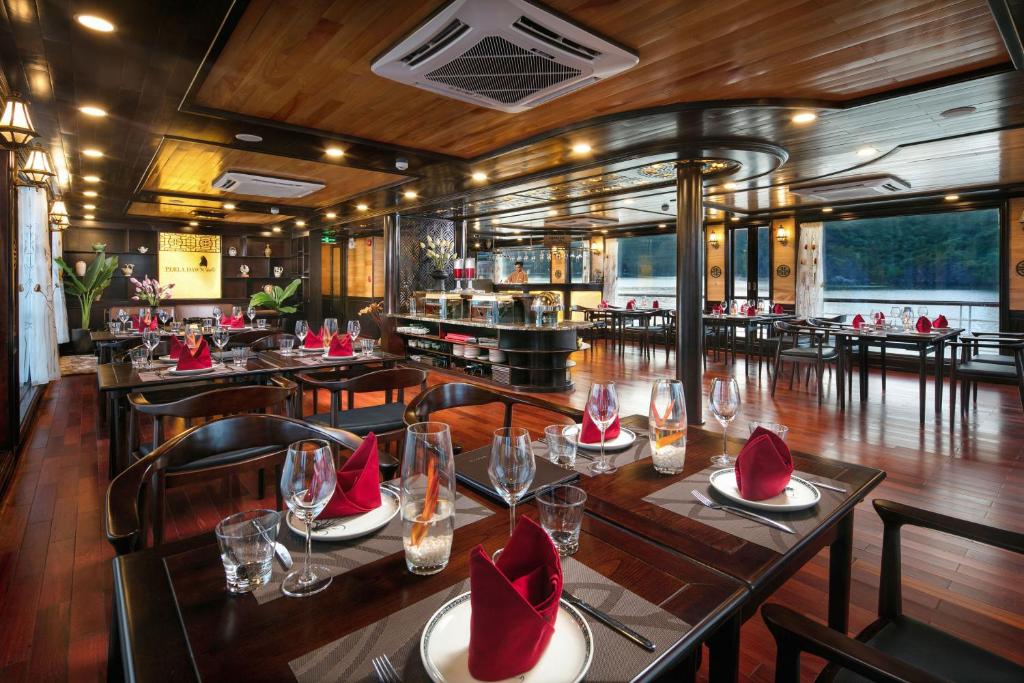 V'Spirit Premier Cruise