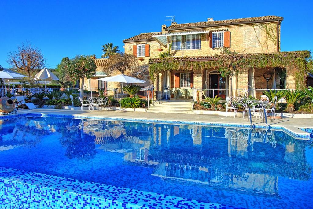 Villa Vittoria by PosarelliVillas photo 3