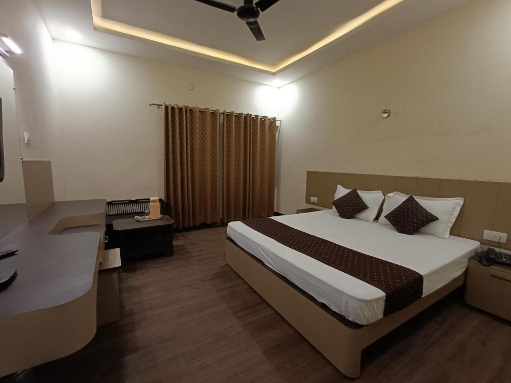 Hotel Padmini International- Sigra