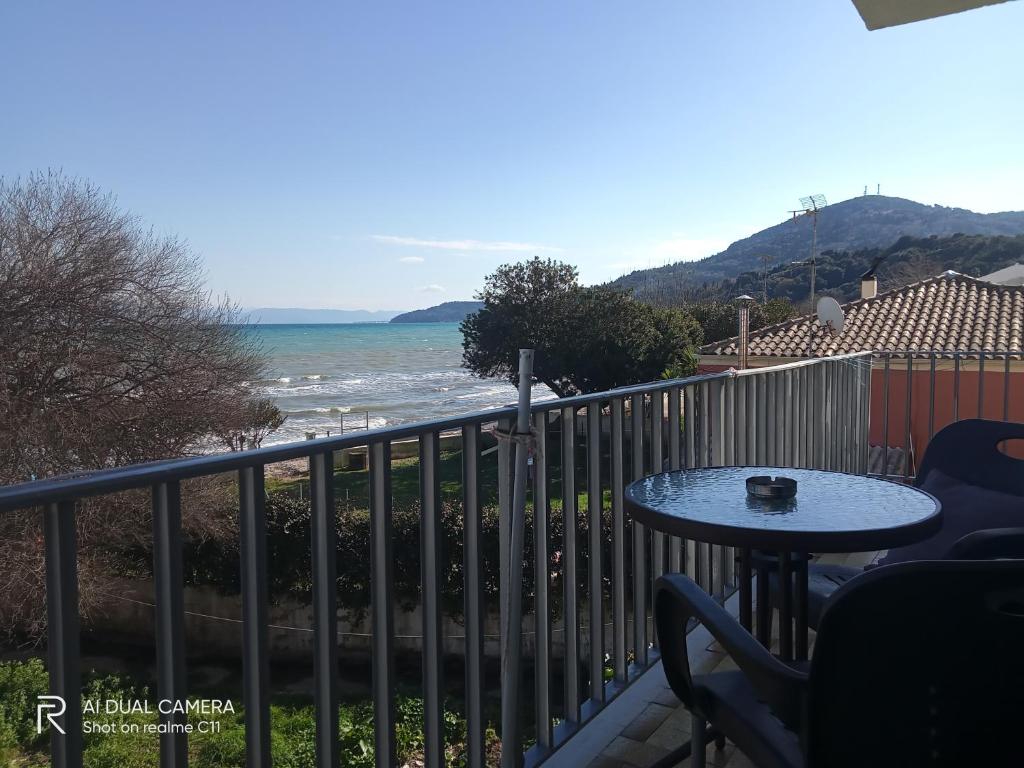Dimitris Apartments Messongi photo 4