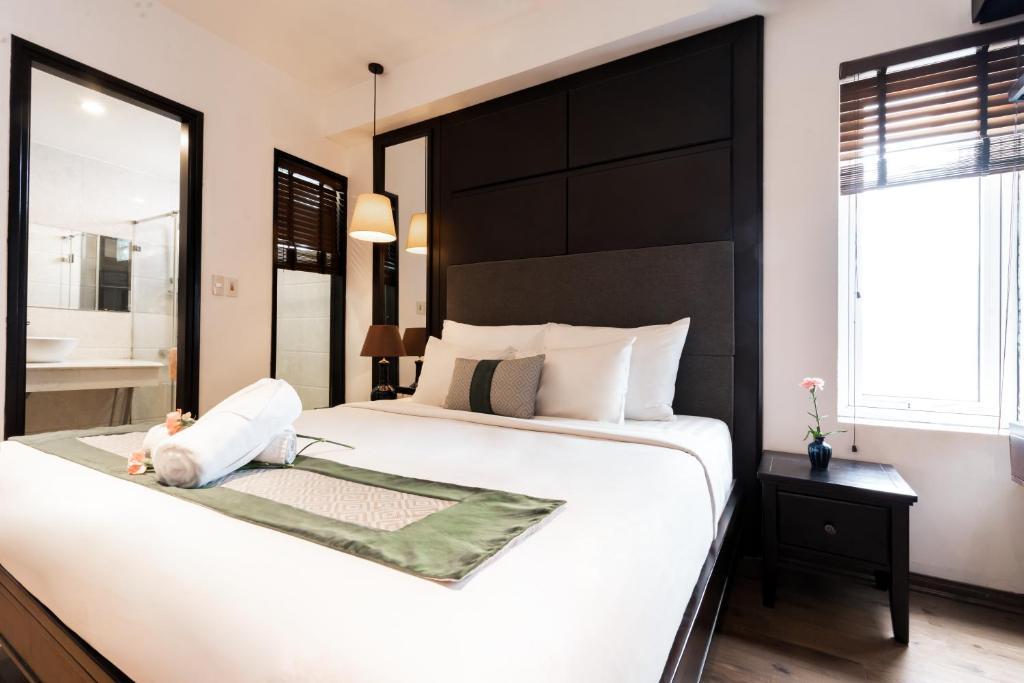 Hanoi Center Silk Charming Hotel & Travel