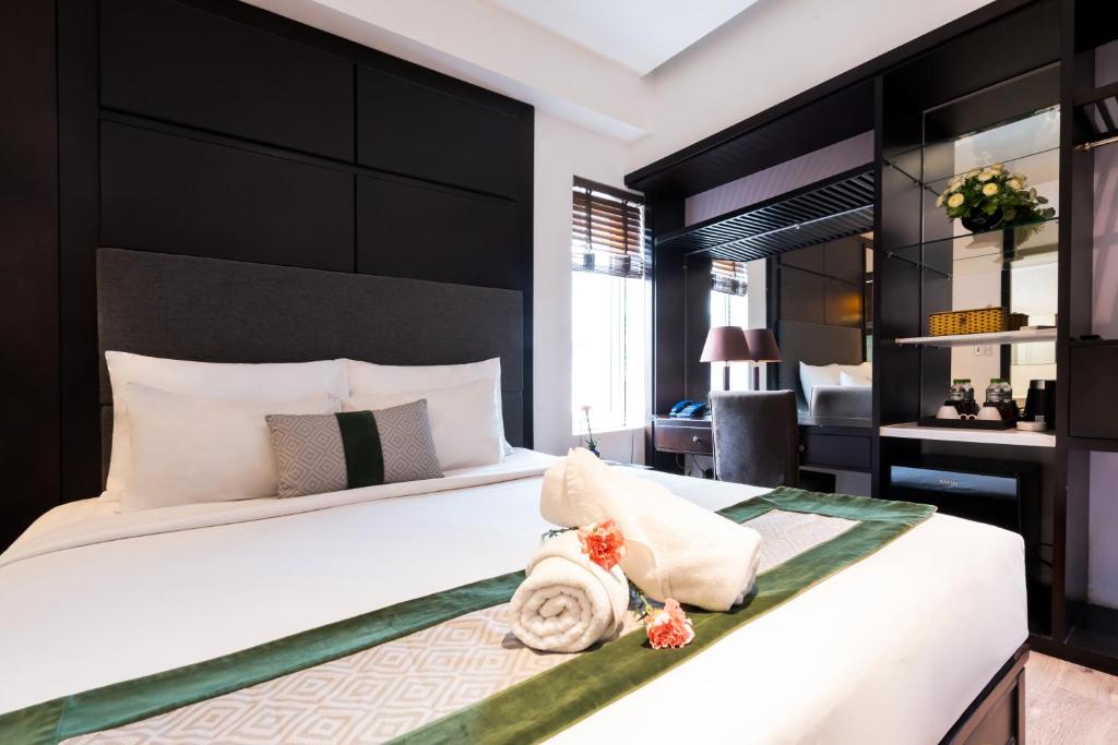 Hanoi Center Silk Charming Hotel & Travel