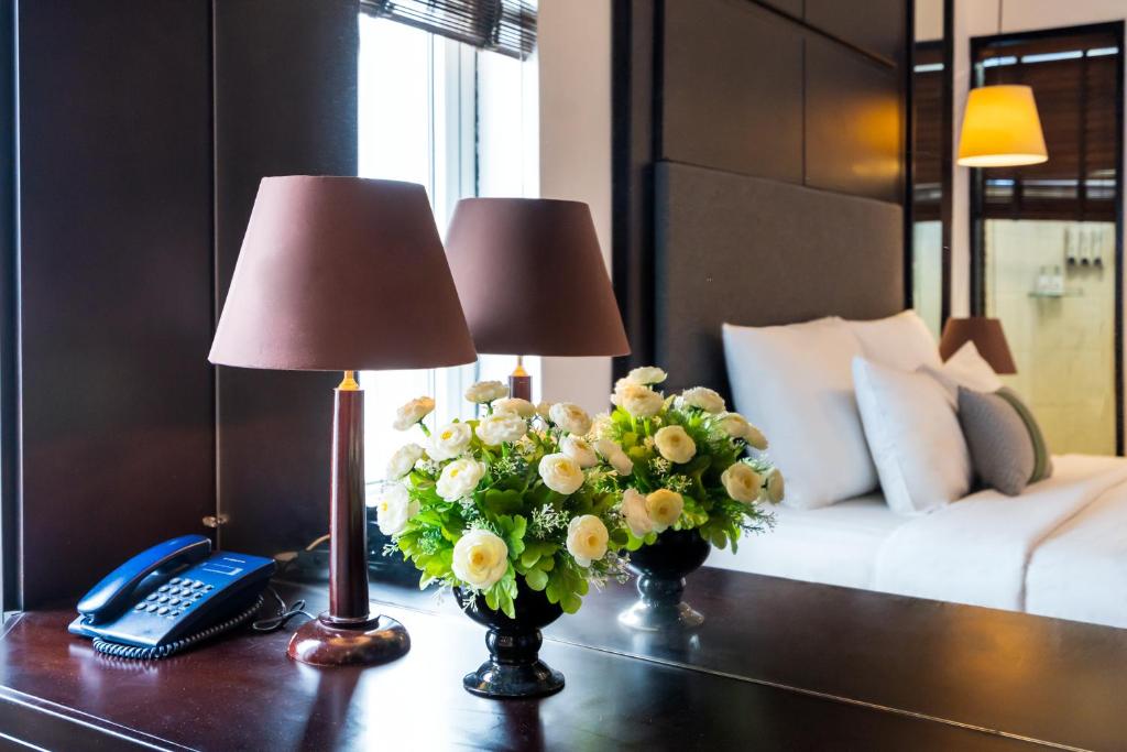 Hanoi Center Silk Charming Hotel & Travel