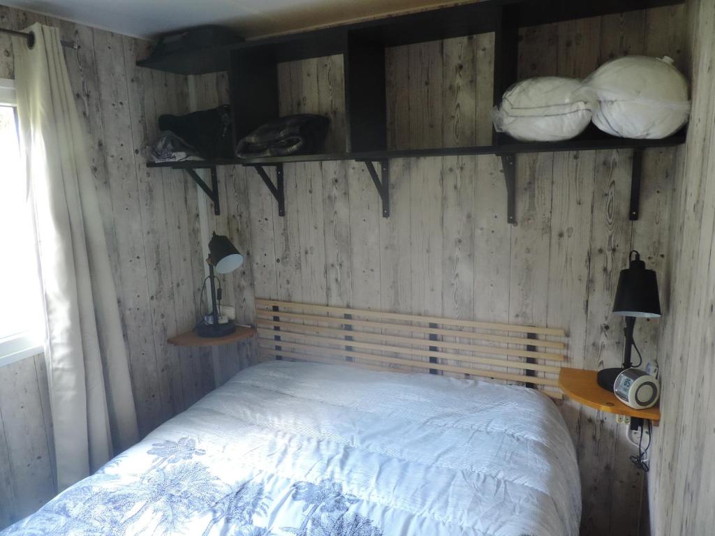 mobil home dans camping 3 etoiles mas de lastourg avec piscine,snack, photo 2