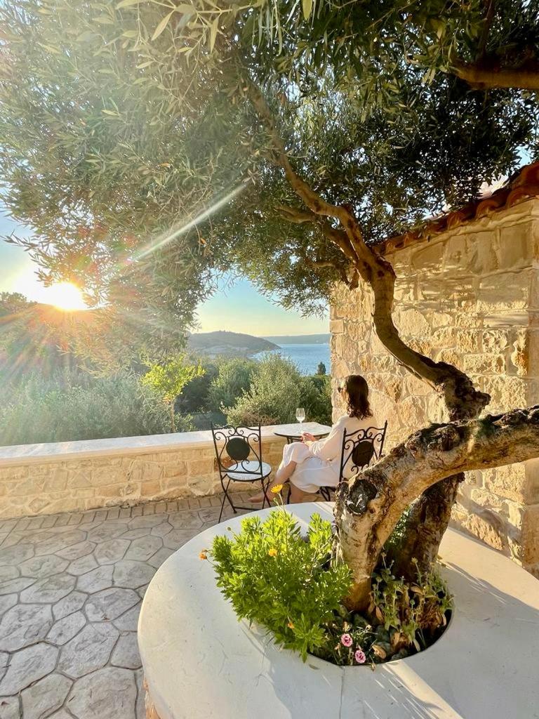 Luxury Villa Dioskouroi eco pool & jacuzzi Kalyves photo 4