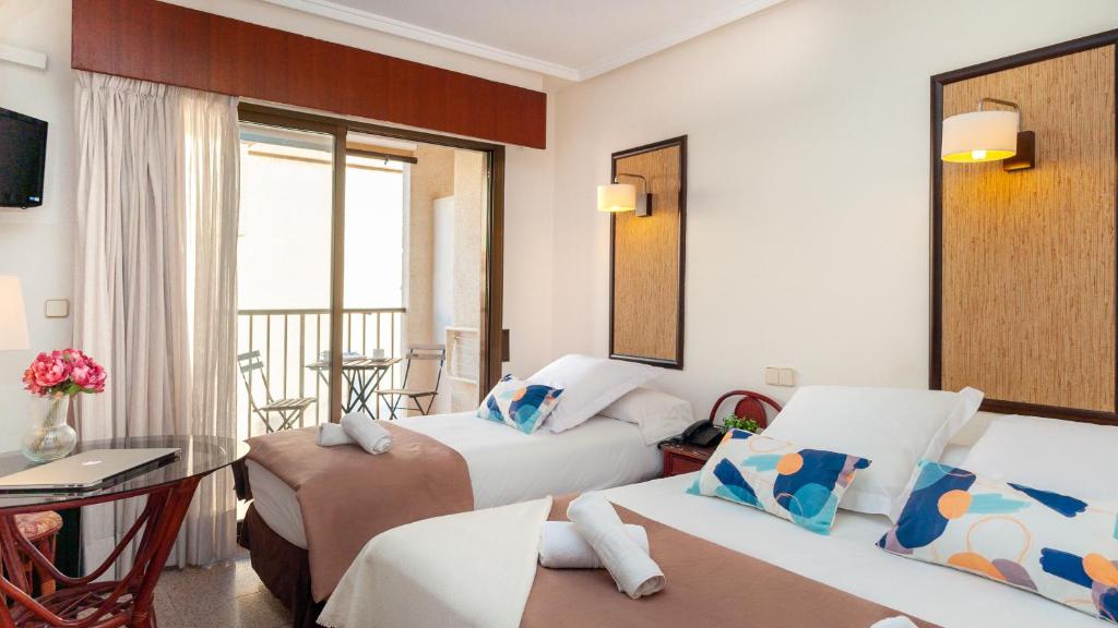 Hotel Eden Mar Room Type - Basic Triple Room