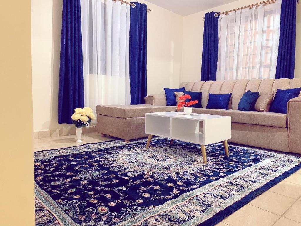 Lux Suites Polytech Court Apartments photo 4