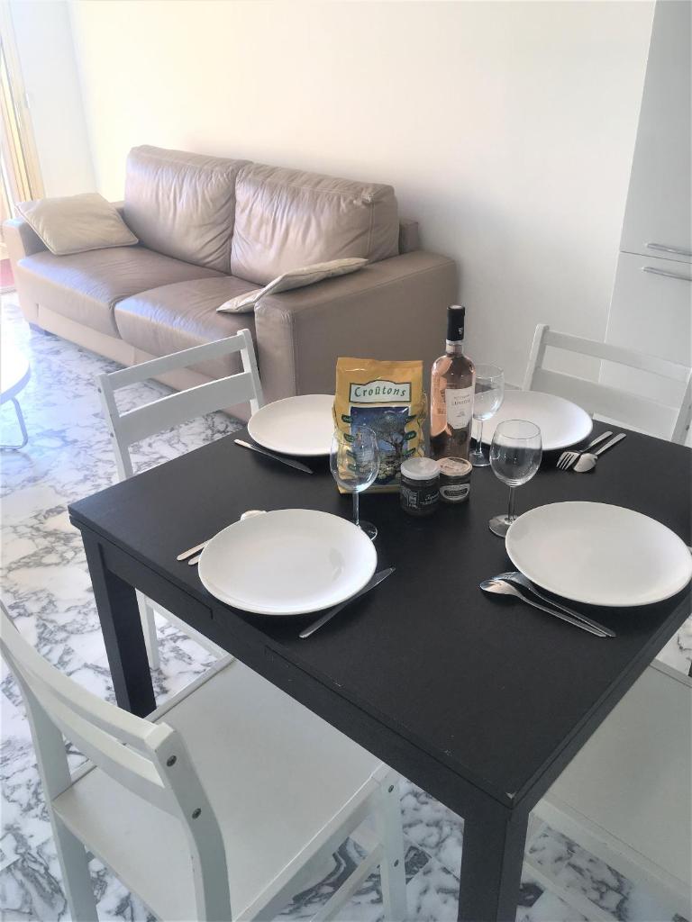 Appartement de 1 à 6 personnes Beaulieu sur mer, climatisé, proche Nice et Monaco tout confort 2 chambres photo 2