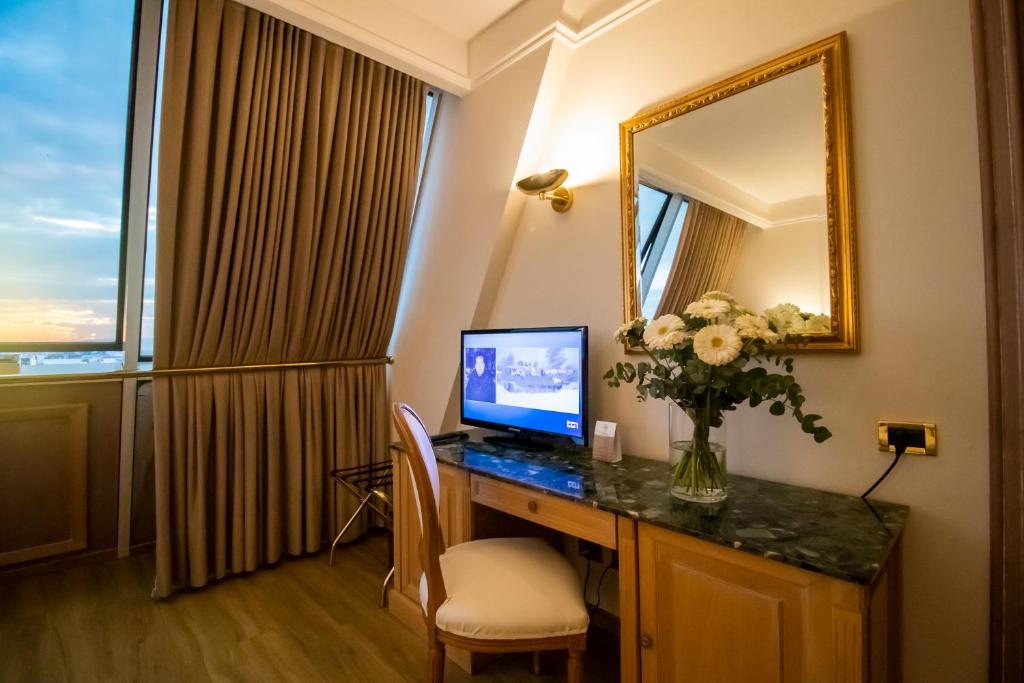 SHG Hotel De La Ville photo 3