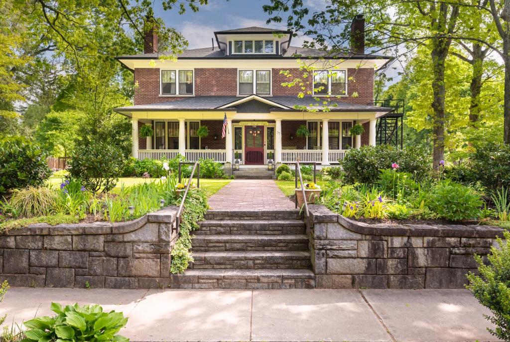 Sweet Biscuit Inn image
