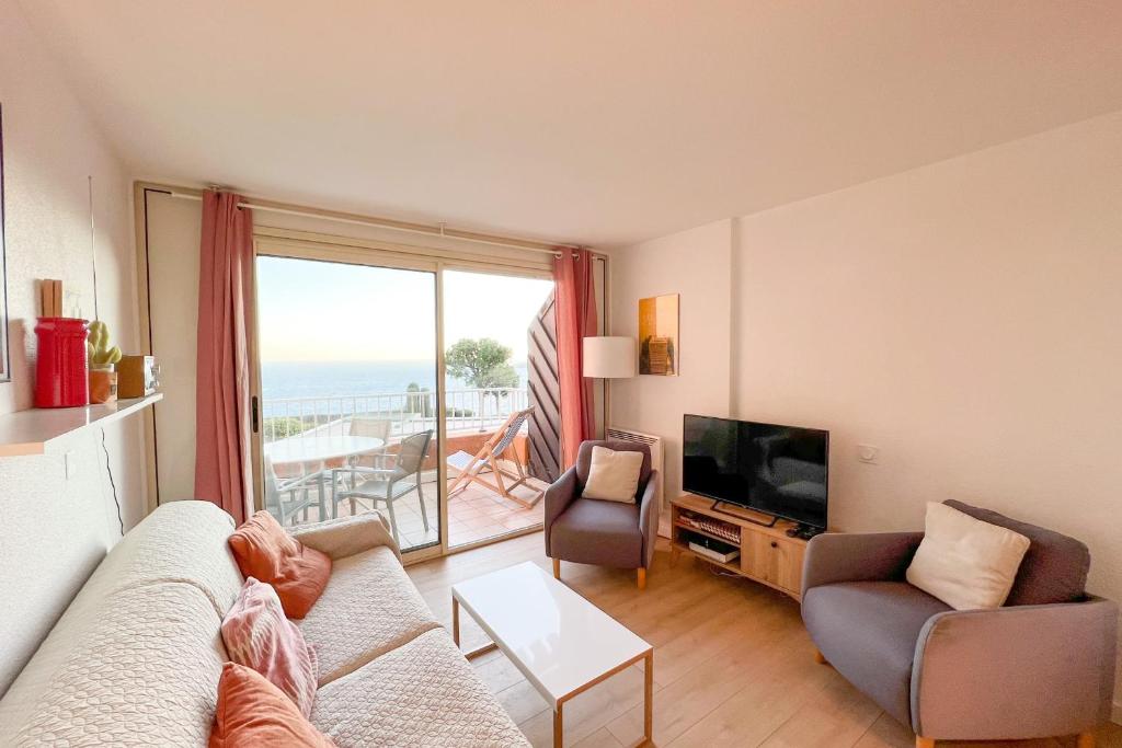 NEW!! Vue incroyable - appartement avec piscine photo 4