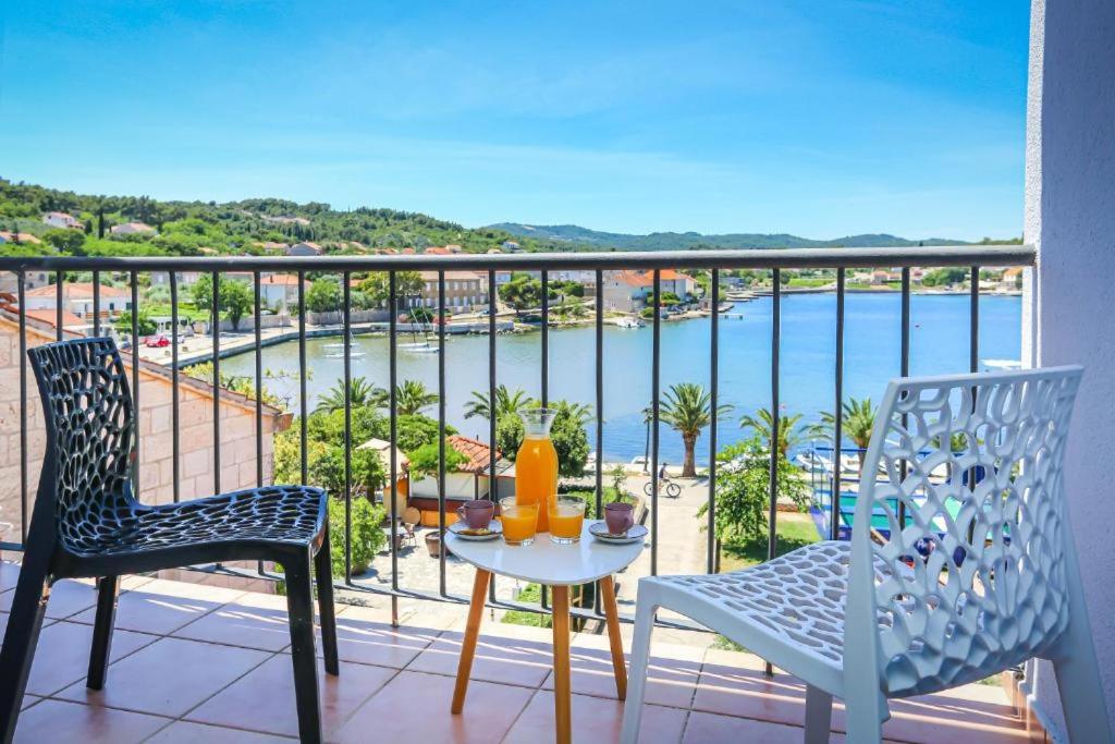 Hotel Lumbarda photo 3