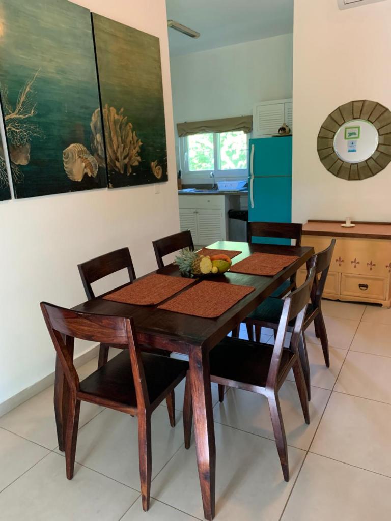 Stunning Loft 2 Floor Unit with Balcony photo 4