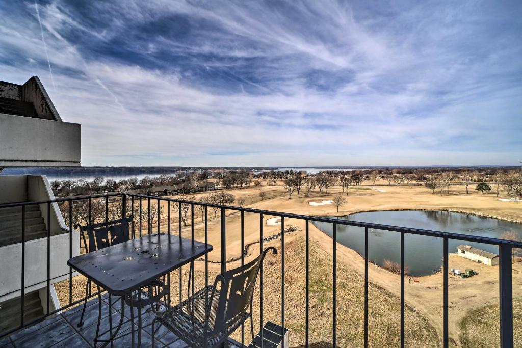 Monkey Island Condo with Resort Amenities! photo 1