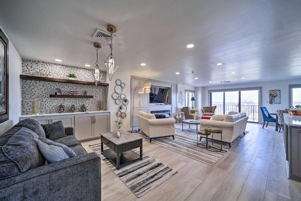 Monkey Island Condo with Resort Amenities! photo 4