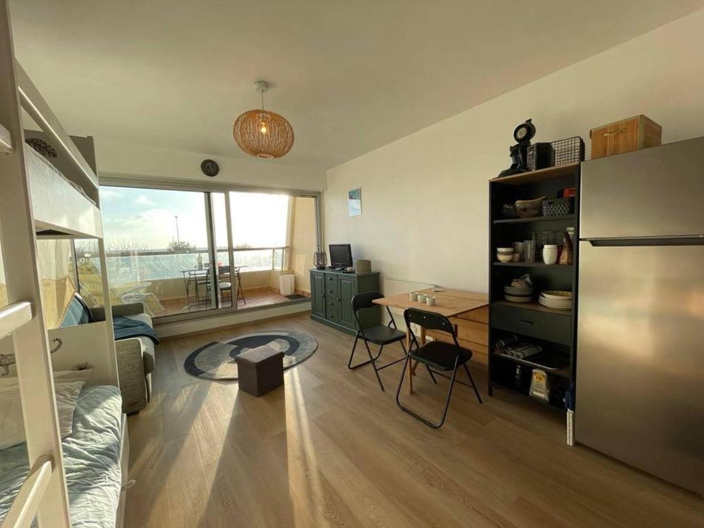 Appartement Saint-Jean-de-Monts, 1 pièce, 4 personnes - FR-1-224C-216 photo 1