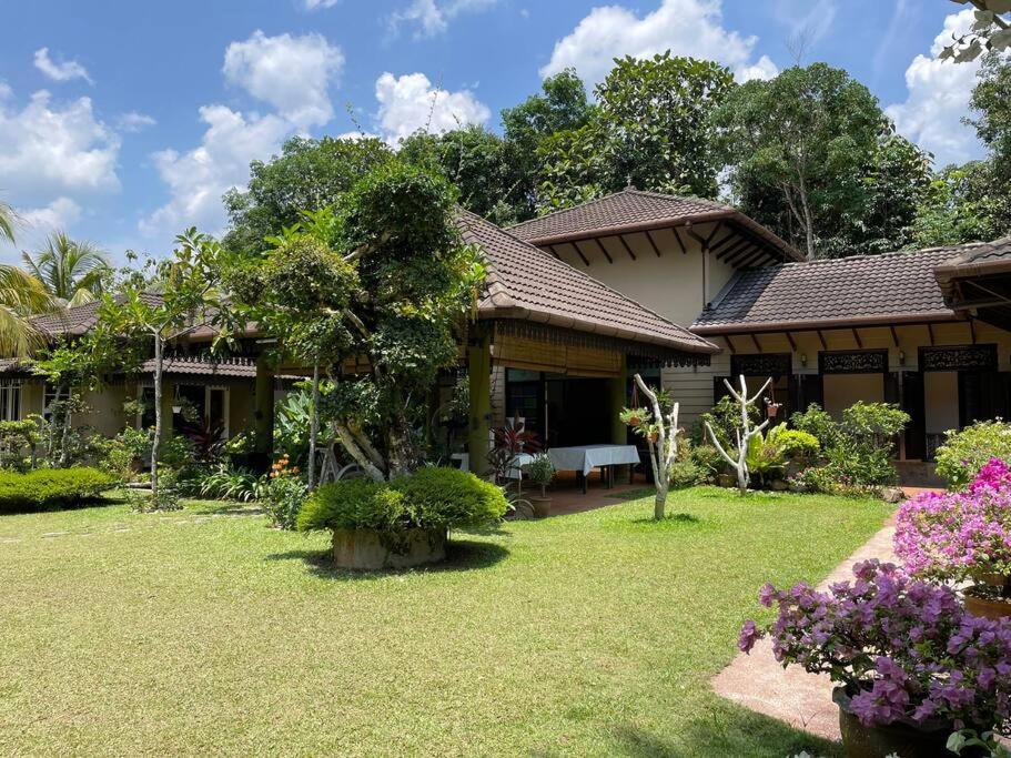 Lui Farm Villa - Private Villa for Staycation & Retreat photo 3