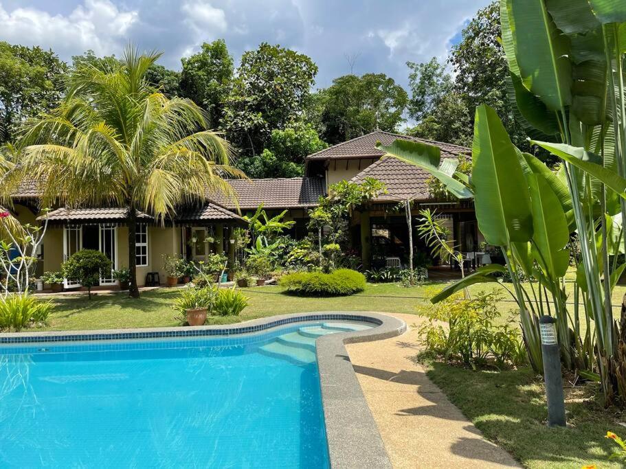 Lui Farm Villa - Private Villa for Staycation & Retreat photo 2