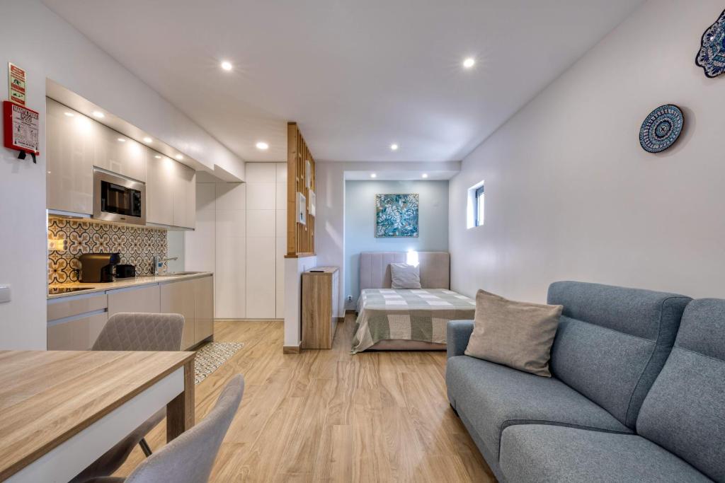 Torralta OceanFront Luxury Apartment photo 4