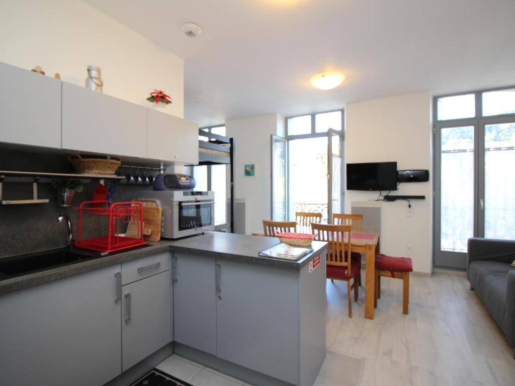 Appartement La Bourboule, 3 pièces, 4 personnes - FR-1-608-164 photo 3