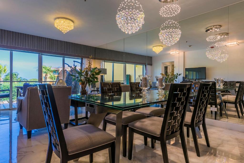 Luxurious Beach Retreat With Best Views! photo 3
