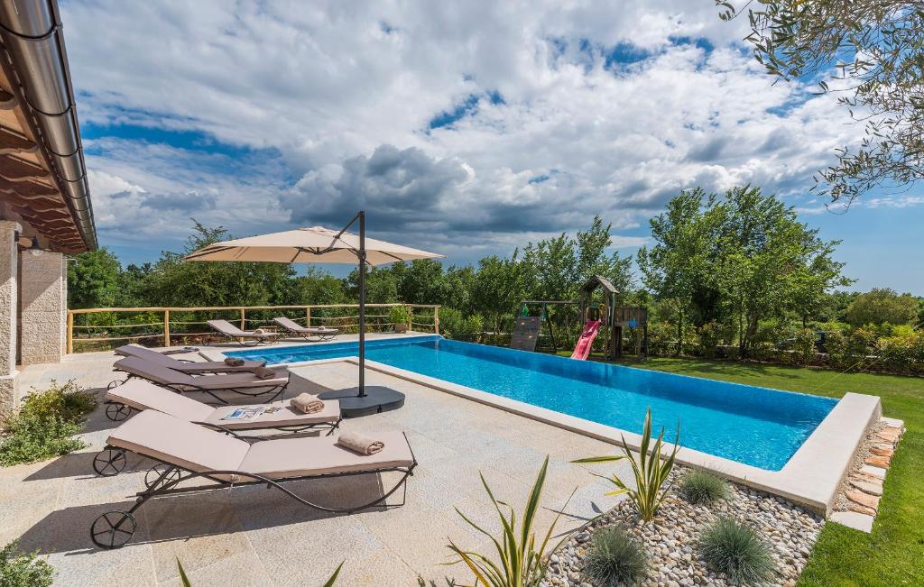 Villa-Osmium Smoljanci photo 3