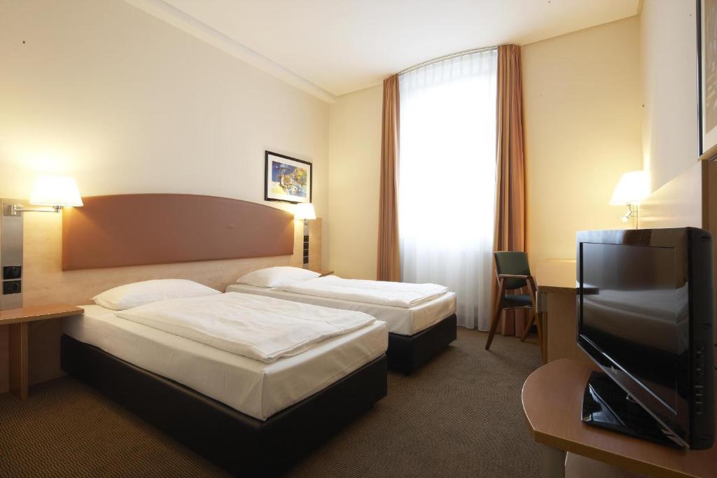 IntercityHotel Berlin Ostbahnhof photo 4