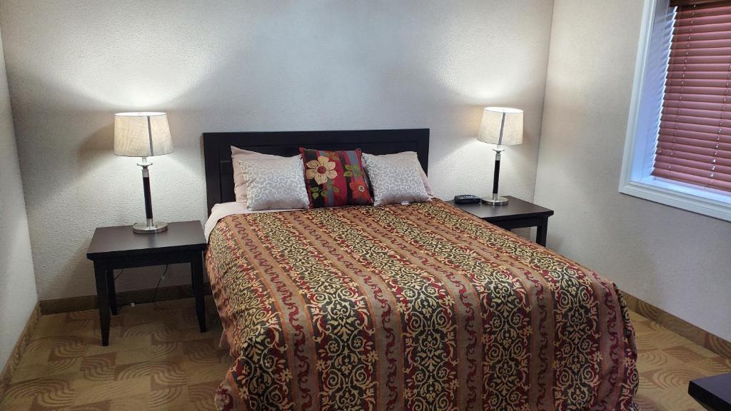 Shoreside Inn & Suites photo 3
