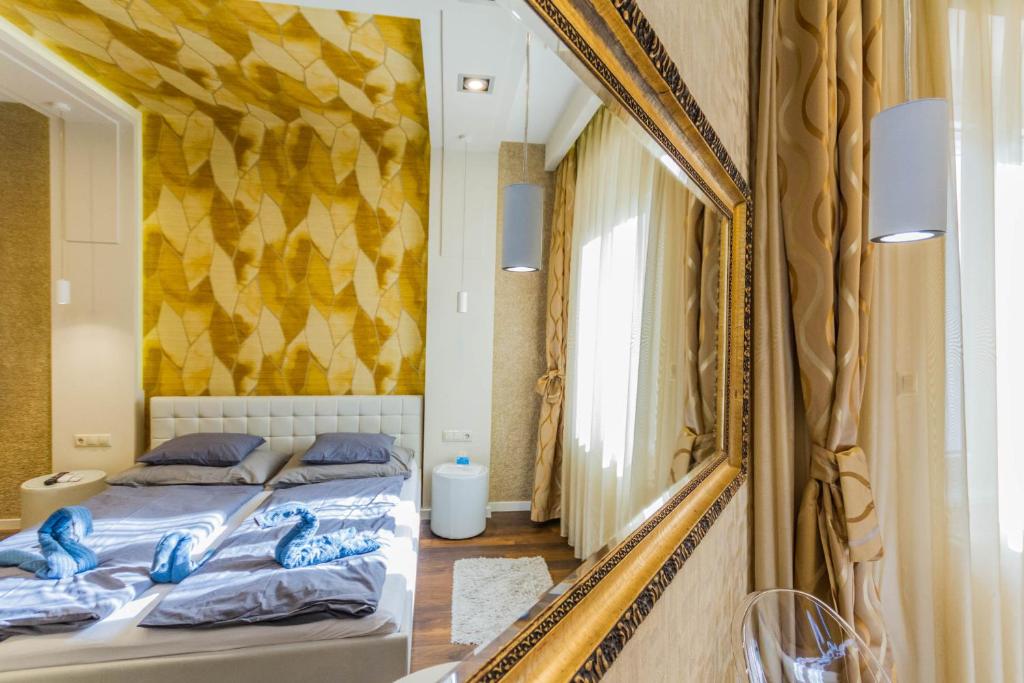 Chain Bridge Studio Apartment photo 3