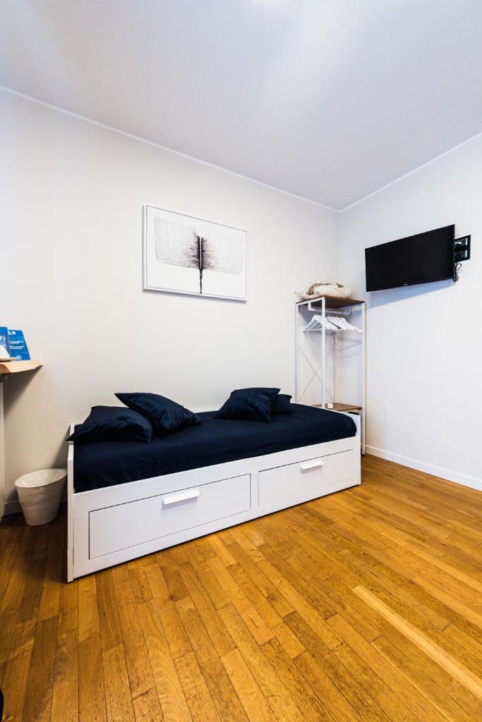 Gegix's Rooms Milano - Tap to explore photos