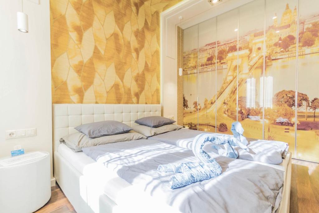 Chain Bridge Studio Apartment photo 1