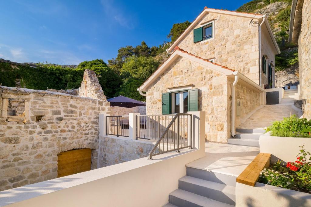 Luxury villa with a parking space Podstrana, Split - 20516 photo 2