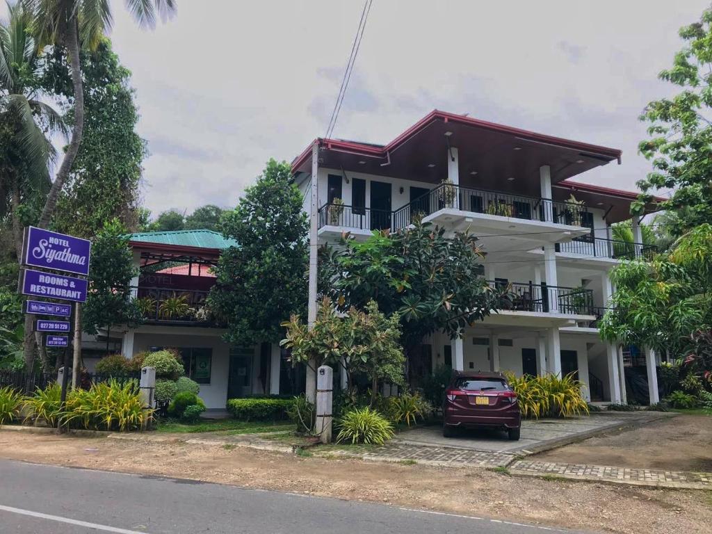 Hotel Siyathma polonnaruwa photo 1