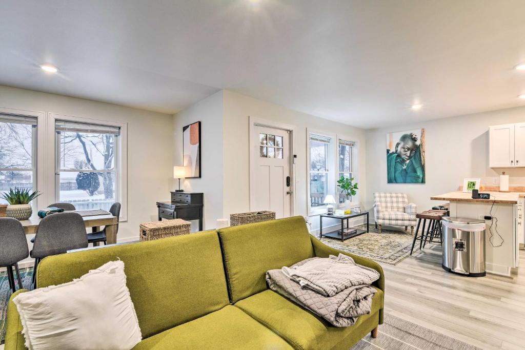 Stylish Retreat with Yard Less Than 5 Mi to MSU Campus photo 4