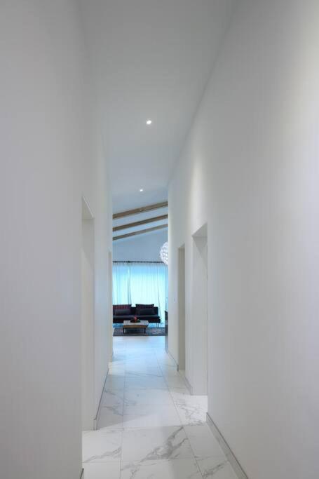 Praise Suite photo 3