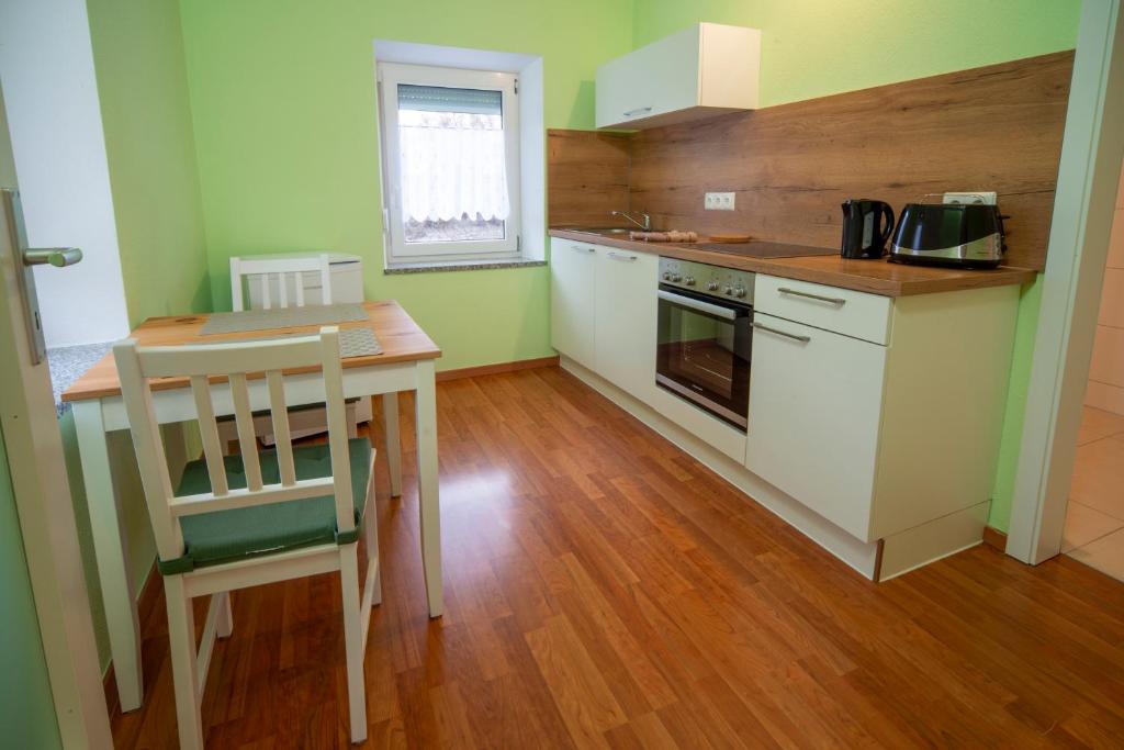 Monteur-/ Arbeiter-Apartment_ Wohnung 4 photo 2