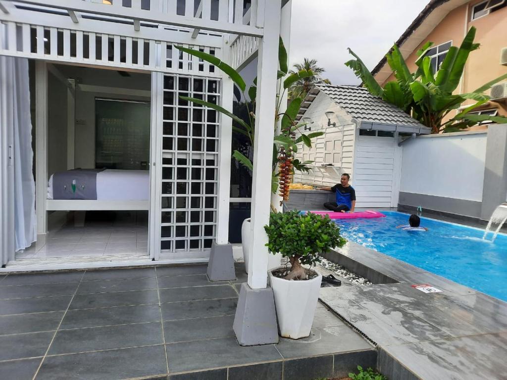 Beit Azzahra Private Pool Villa at Pantai Batu Hitam photo 3