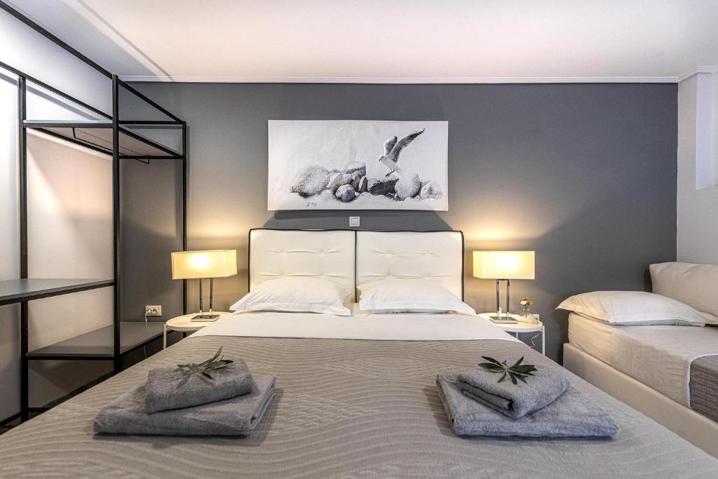 Comfort Stay Airport Studios - FREE shuttle from the Athens airport photo 4