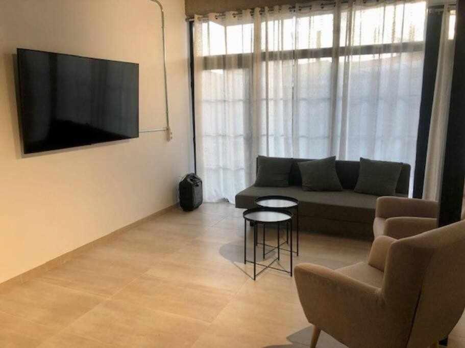 Alojamiento El Pez Casa con piscina climatizada photo 2