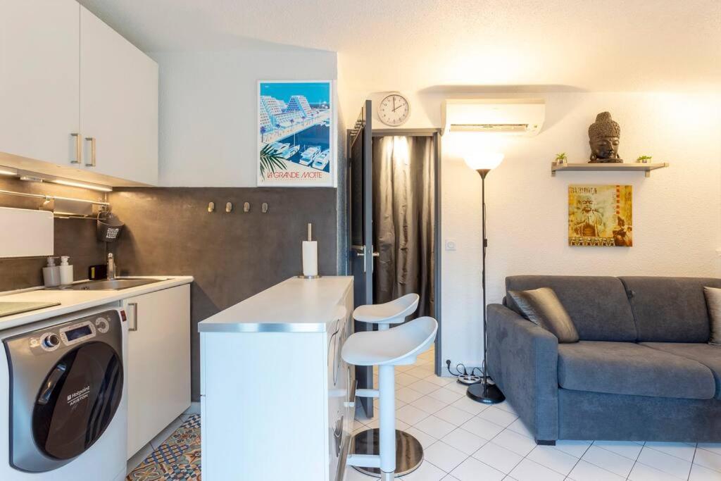 Chez Claude - Joli studio cabine climatisé avec parking et piscine photo 3