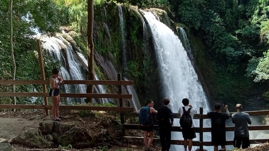 Hostal Azul del lago photo 2