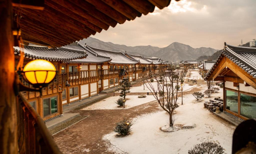 Jeonju Wangyijimil Hanok Hotel photo 2