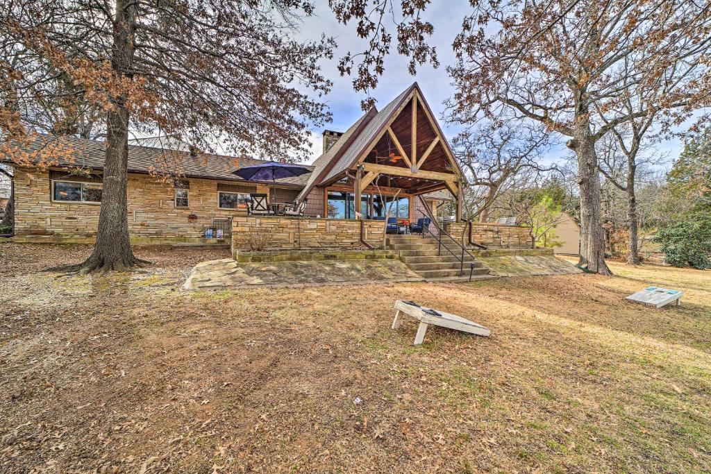 Spacious Lakeside Getaway with Fire Pit photo 1