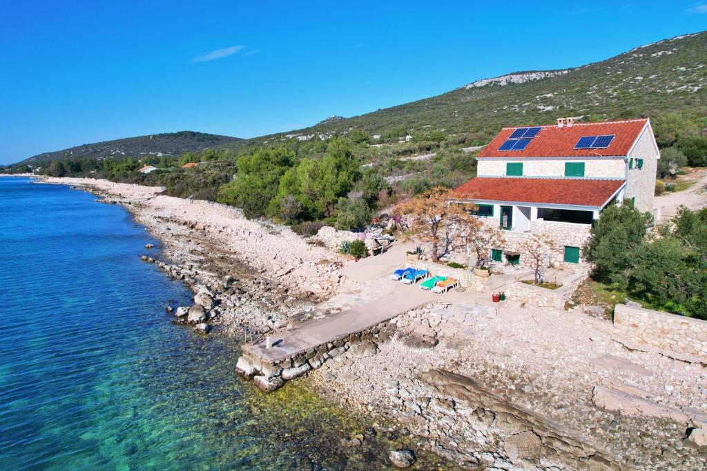 Old fisherman's house photo 2