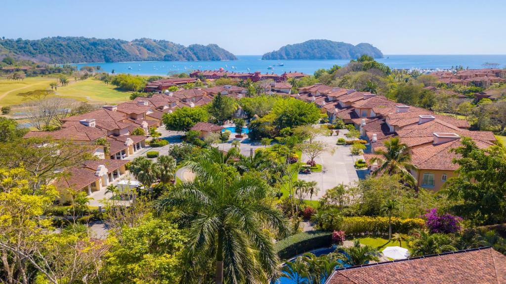 Nice 2 bedr Colina 1F in Los Suenos by Stay in CR photo 1