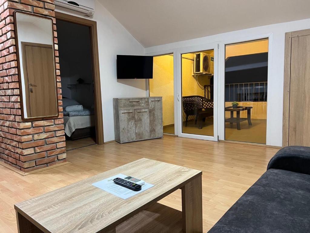 Aster Apartments photo 2