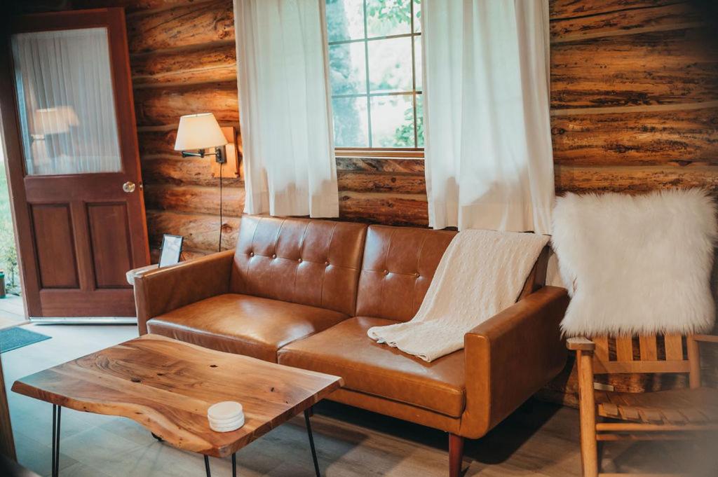 Wilder and Pine Riverside Cabins photo 4