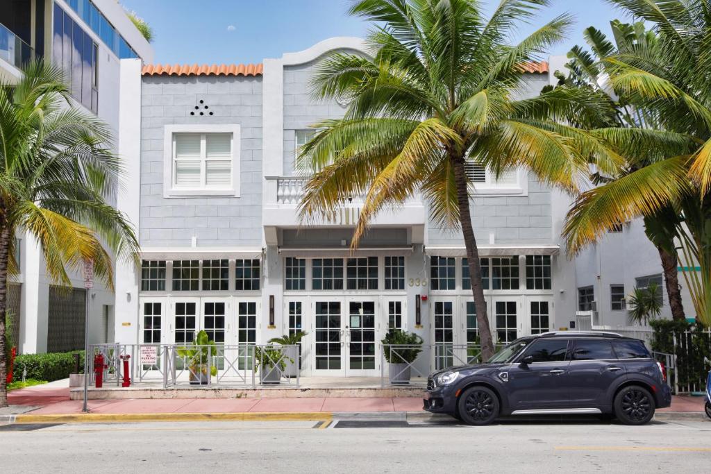 The Julia Hotel image