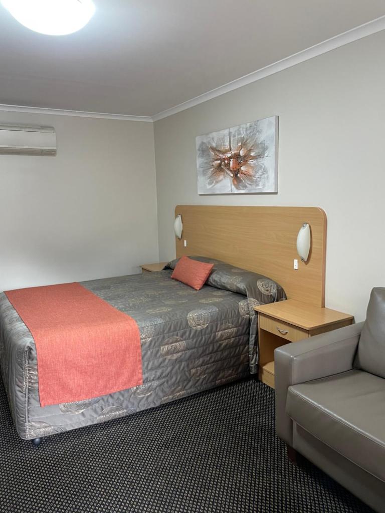 Cattlemans Country Motor Inn & Serviced Apartments photo 4