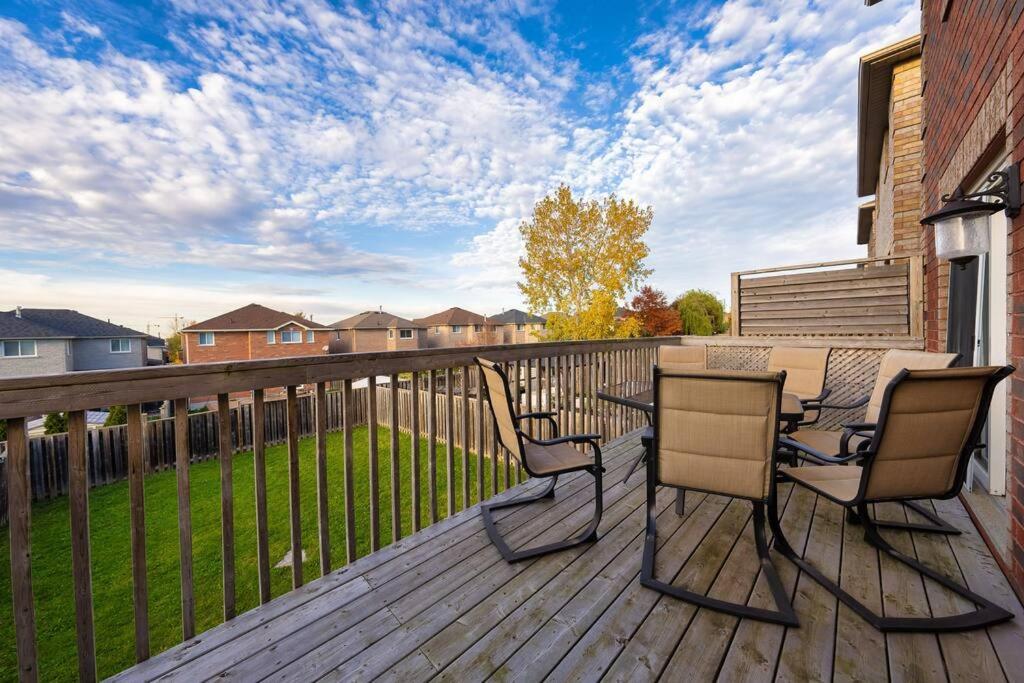 Stylish & Cozy - 4Bdrm House Fast WIFI, 2.5 Bath photo 1
